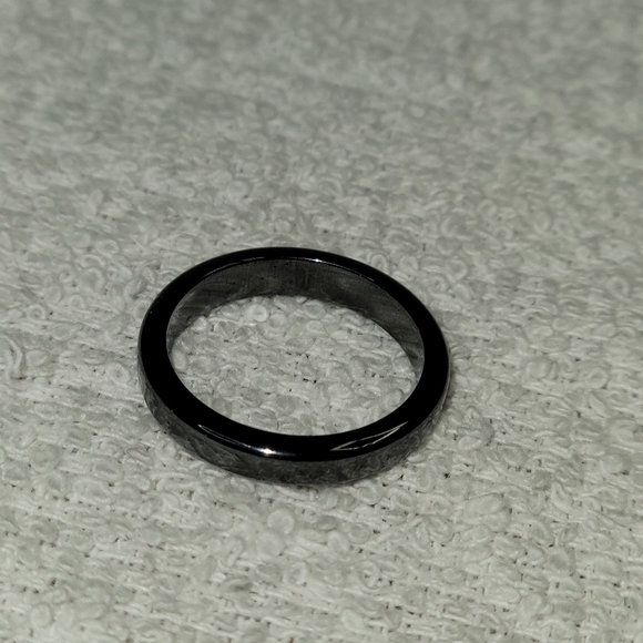 Hematite Ring  size 7 - Picture 2 of 3